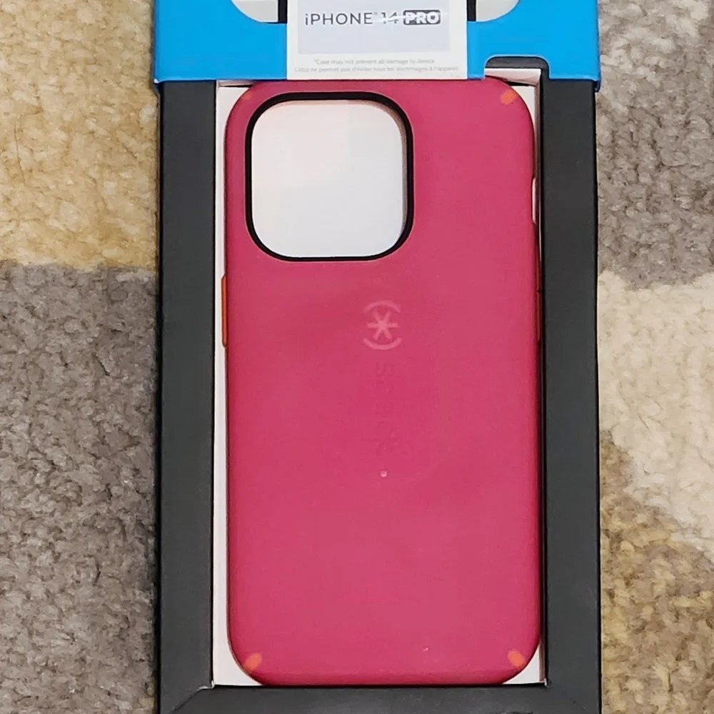 iPhone 14 Pro Hardshell Phone Case